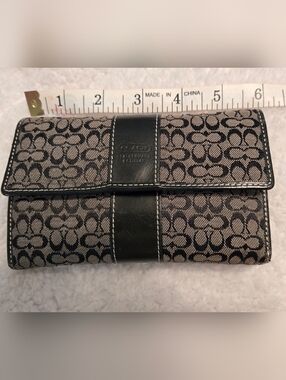 Coach Black Leather, Signature Jacquard Fabric Wallet, Trifold Snap Closure